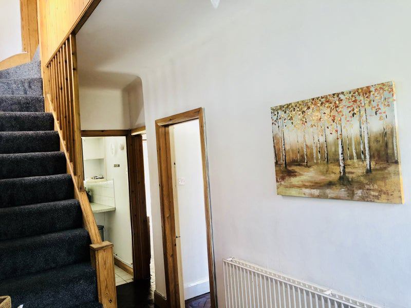 Room Knollys Road in Greater London