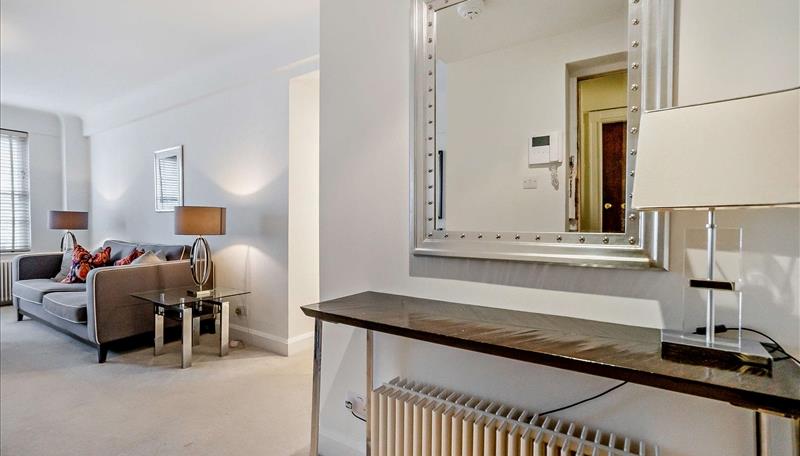 Flat Fulham Road in Greater London
