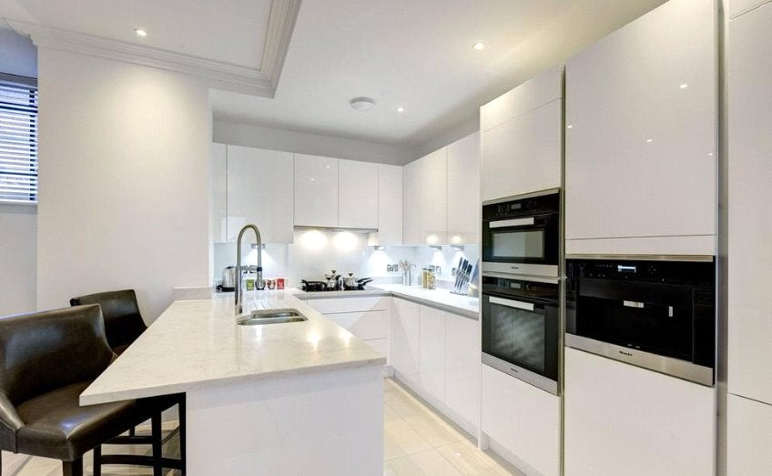 Flat Rainville Road in Greater London