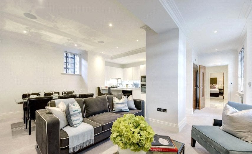 Flat Rainville Road in Greater London