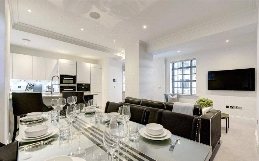 Flat Rainville Road in Greater London