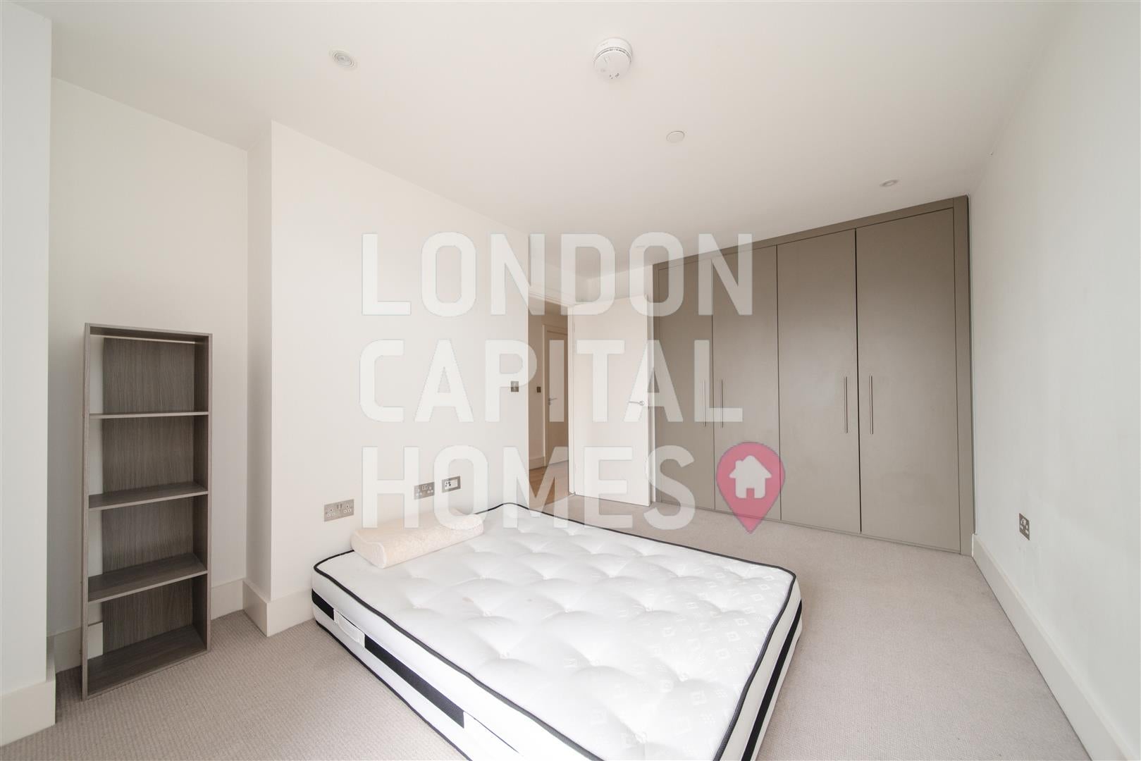 Flat Engineers Way in Greater London