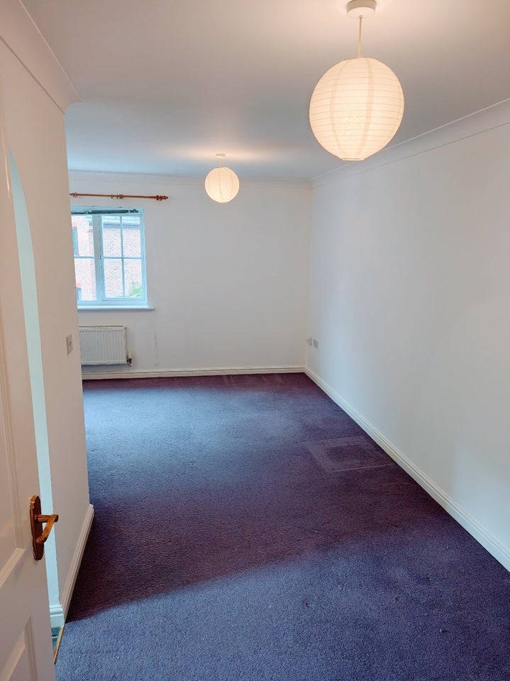 Flat Clarendon Road in Luton