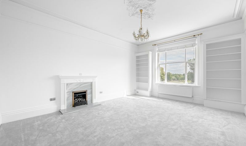 Flat Leeds Road in Harrogate