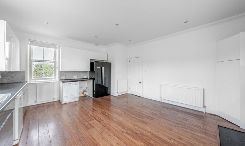Flat Leeds Road in Harrogate