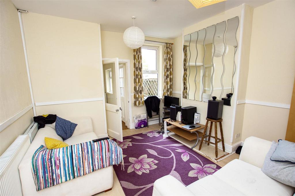 Flat Harborne Lane in Birmingham