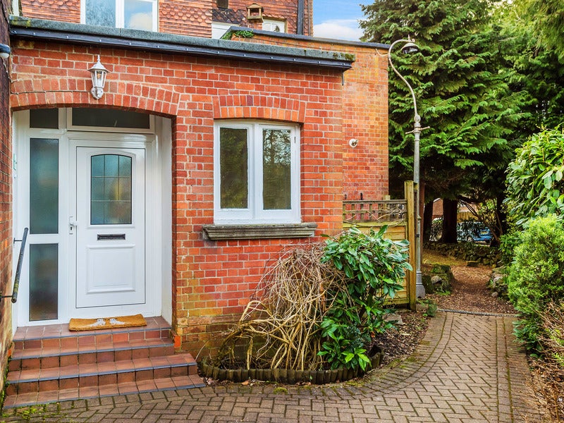 Flat Blanford Road in Reigate and Banstead