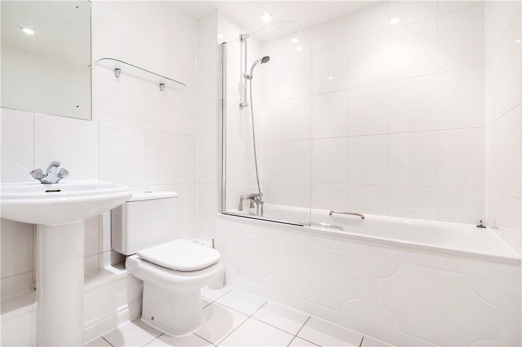 Flat Great Dover Street in Greater London