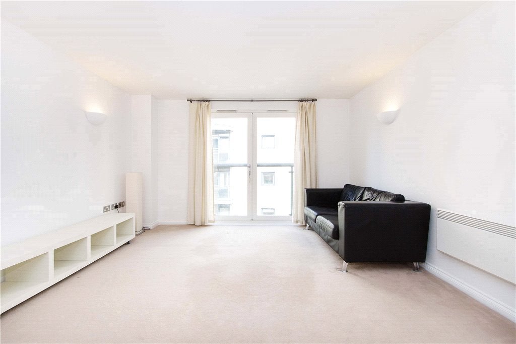 Flat Great Dover Street in Greater London
