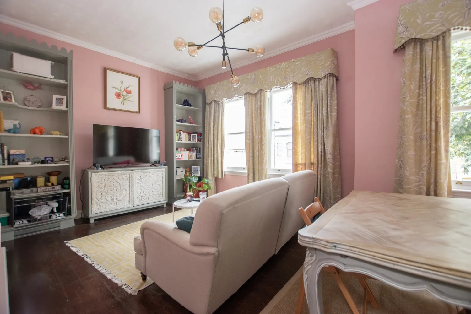 Flat Mervan Road in Greater London
