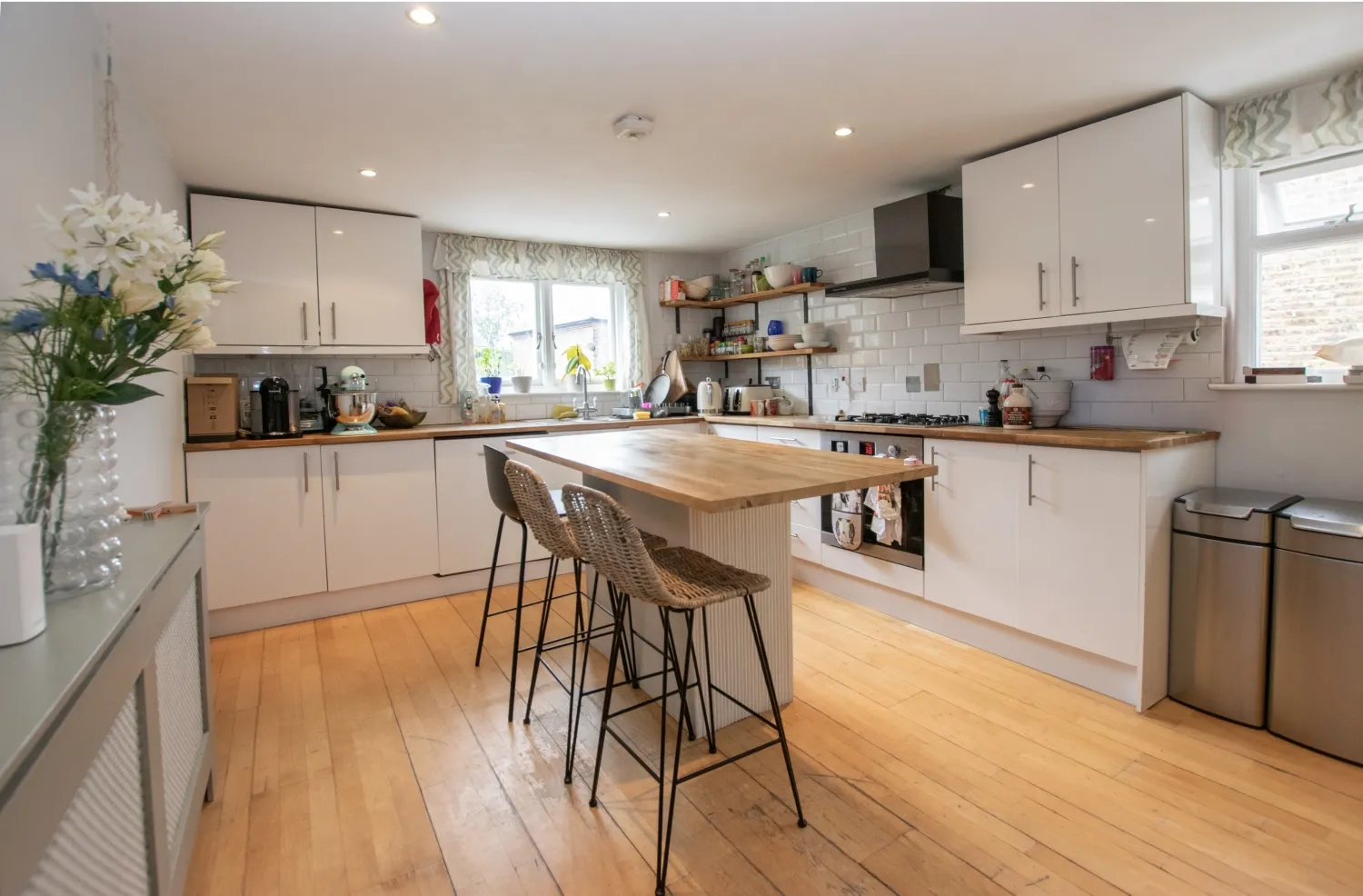 Flat Mervan Road in Greater London