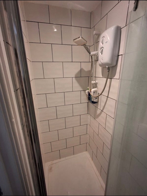 Room Hubert Grove in Greater London