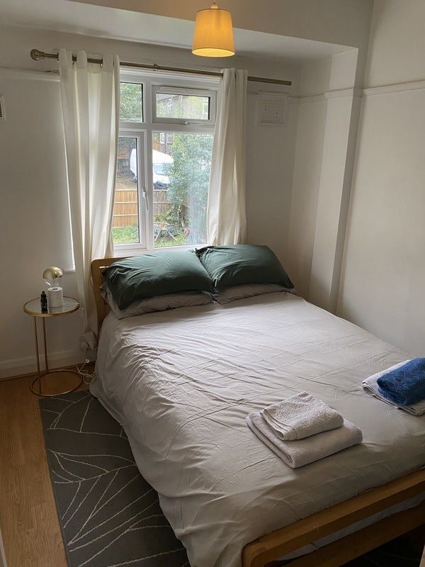 Room Patterson Road in Greater London