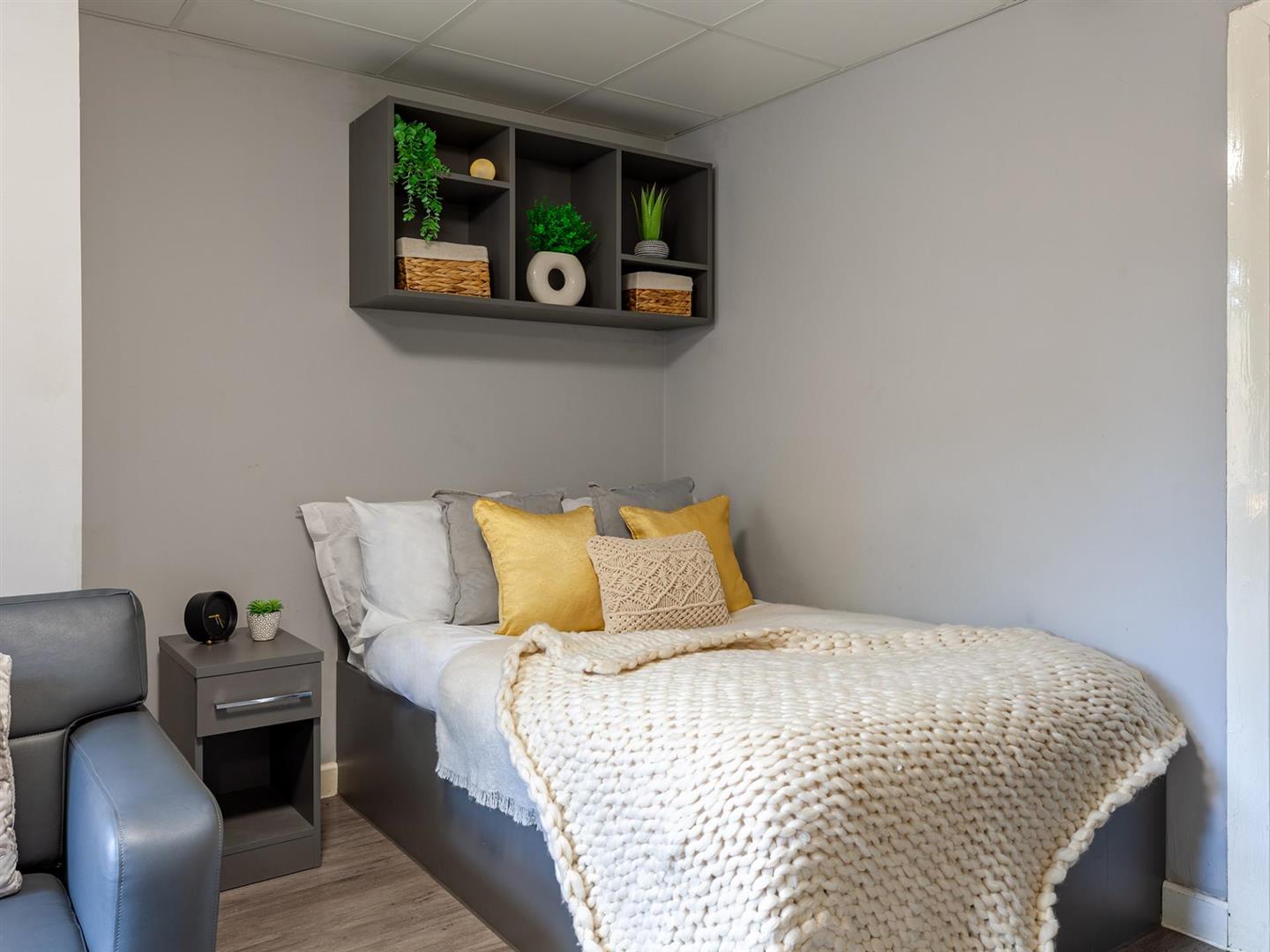 Room Cromwell Range in Manchester