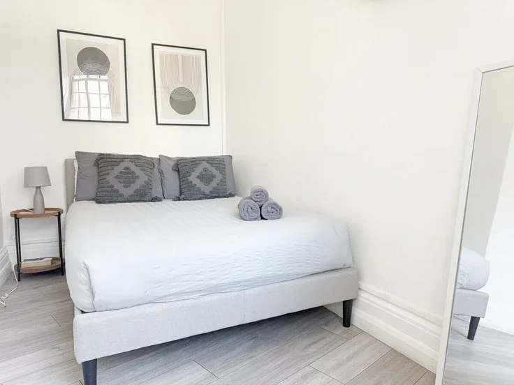 Flat Hoxton Square in Greater London