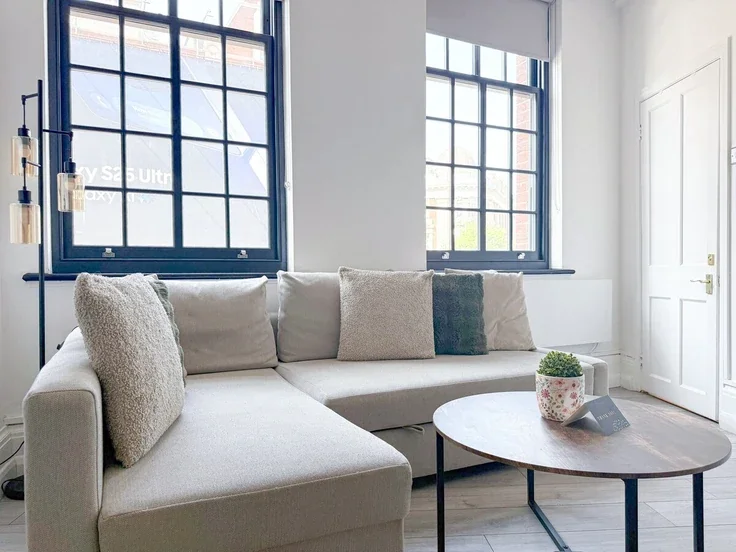 Flat Hoxton Square in Greater London