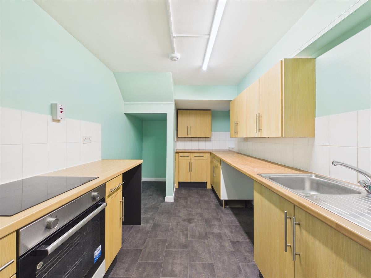 Flat Clarendon Road in Portsmouth