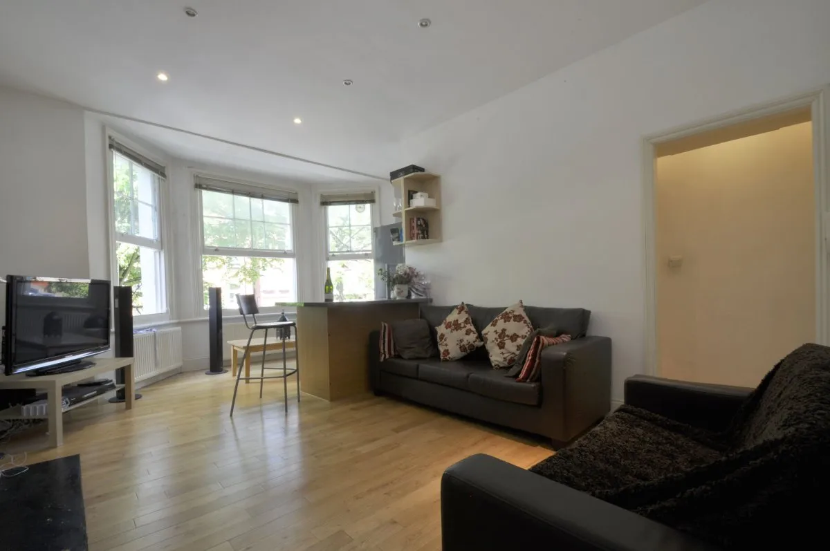 House Canfield Gardens in Greater London