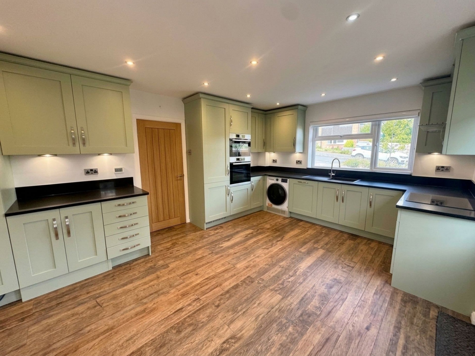House Calverley Crescent in High Wycombe