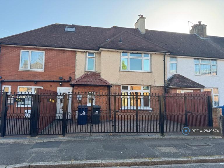House Olive Road in Greater London