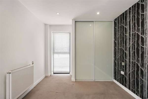 Flat Richmond Road in Greater London
