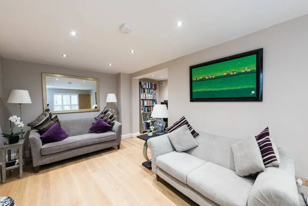 Flat Winchester Street in Greater London