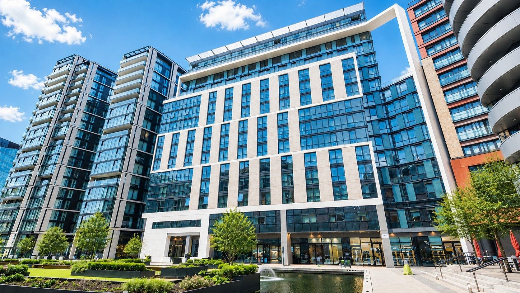 Flat Merchant Square in City of Westminster
