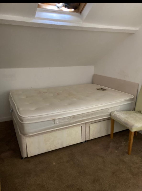 Room Grange Park Road in Greater London