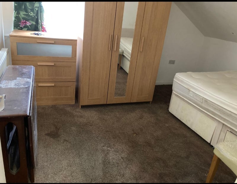 Room Grange Park Road in Greater London