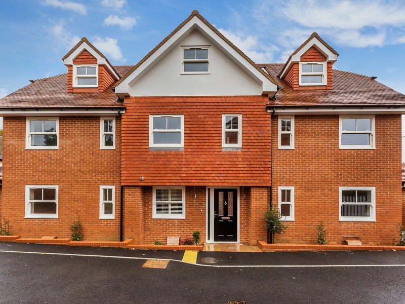 House Horsham Road in Mole Valley