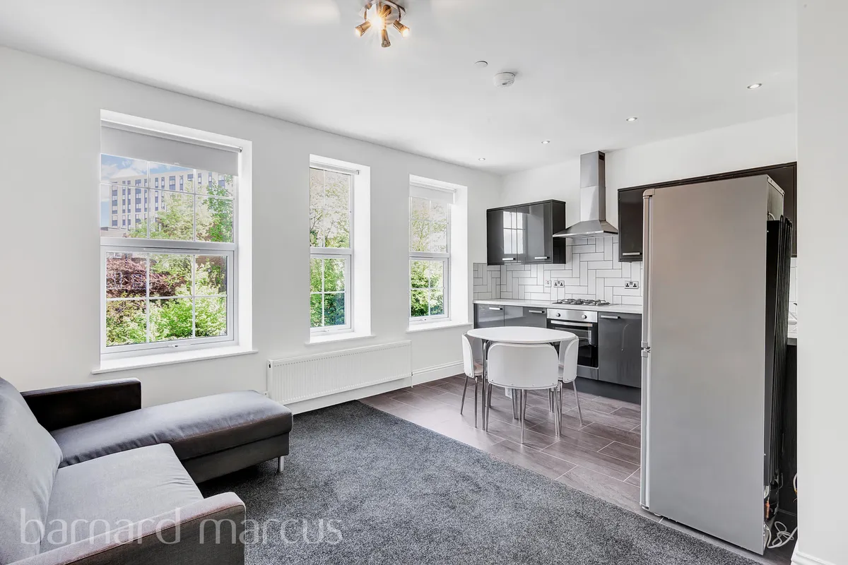 Flat Mulgrave Road in Greater London