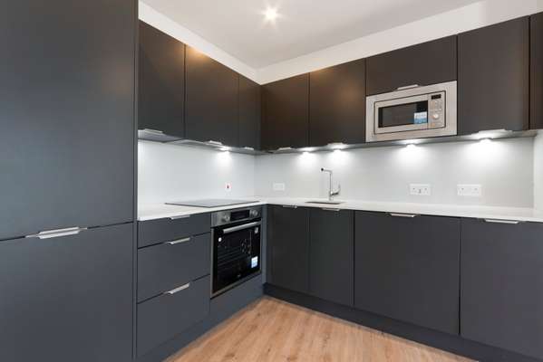 Flat Plaistow Road in Greater London