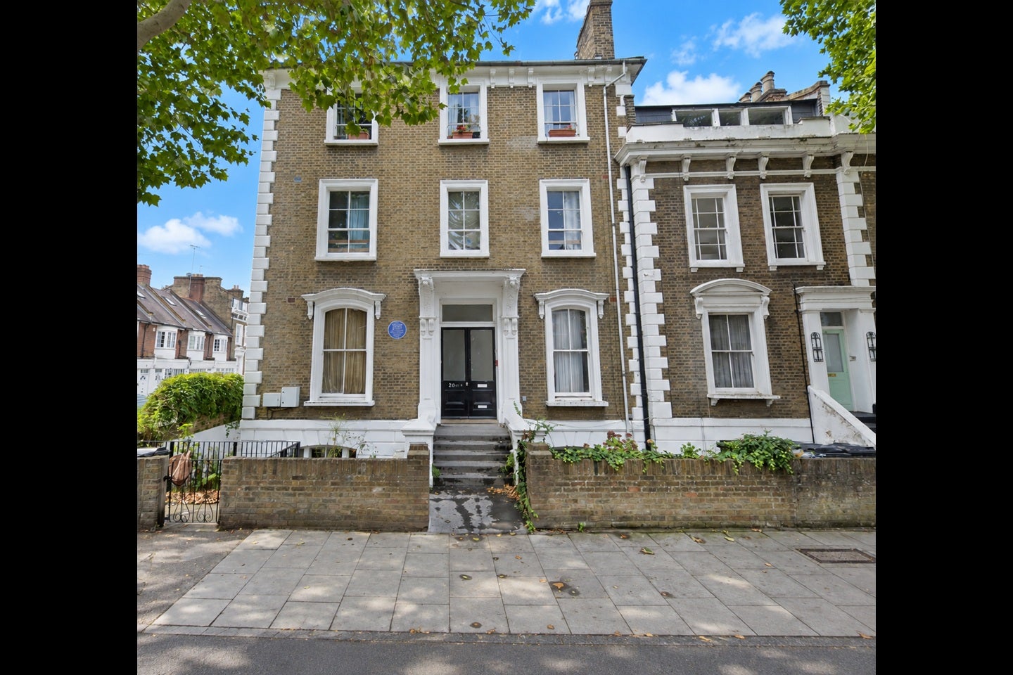 Flat King Edward's Road in Greater London