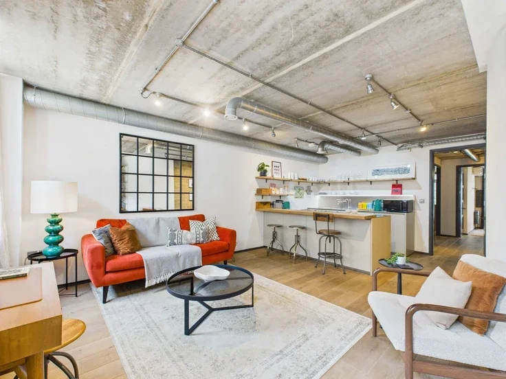 Flat Great Suffolk Street in Greater London