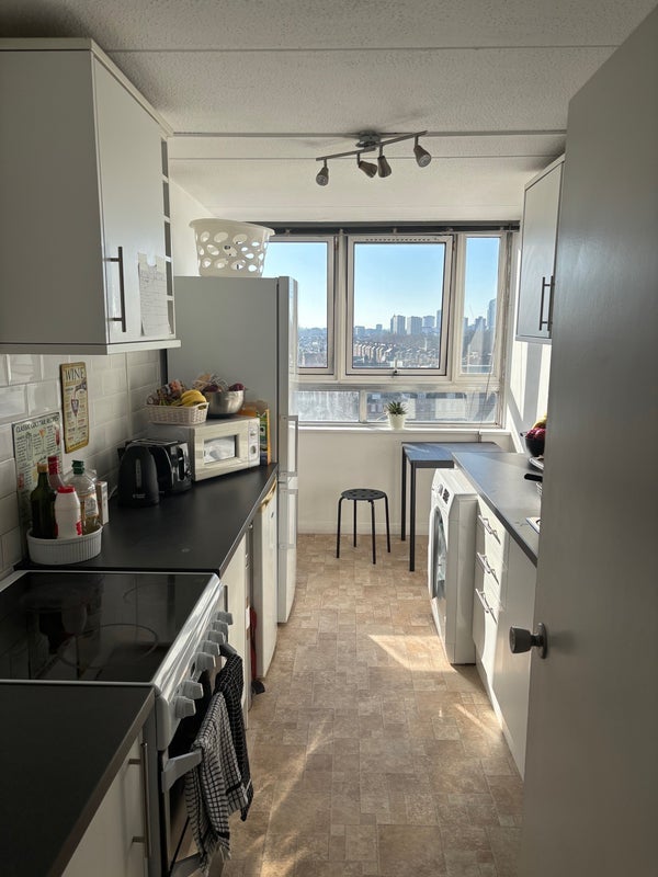 Room Newtown Street in Greater London