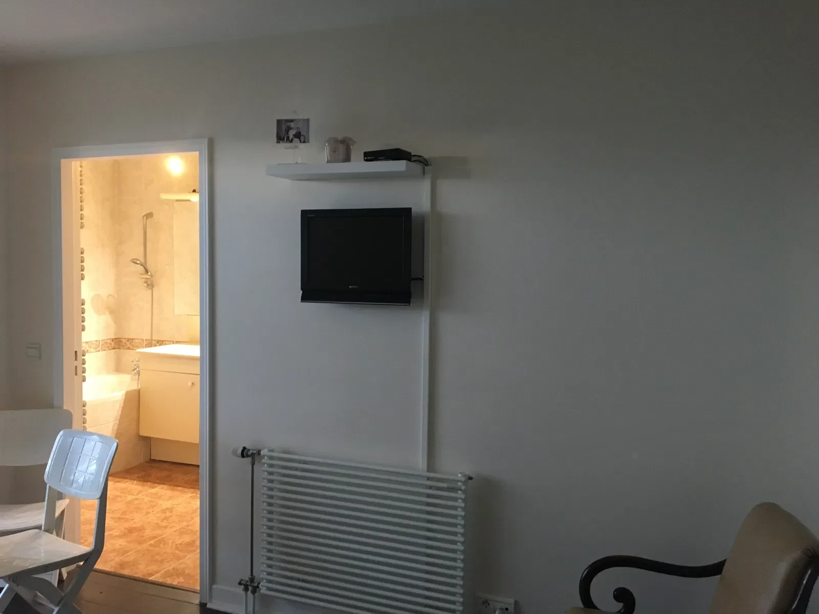 Chambre Quai Charles Pasqua à Levallois-Perret