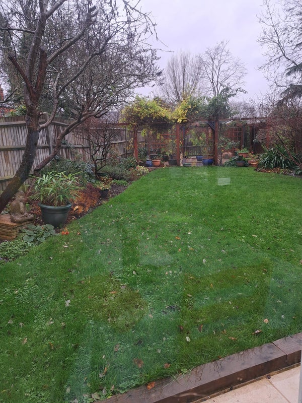 Room Queenswood Road in Greater London