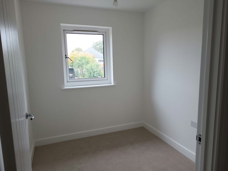 Room Hainault Drive in Poole