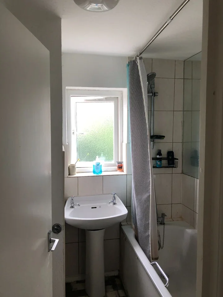 Room Inderwick Road in Greater London