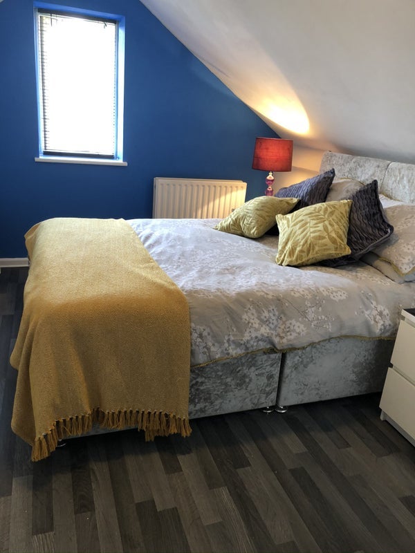 Room Limehurst Avenue in Charnwood