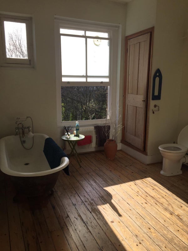 Room Stapleton Hall Road in Greater London