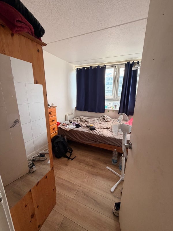 Room Charlotte Despard Avenue in Greater London