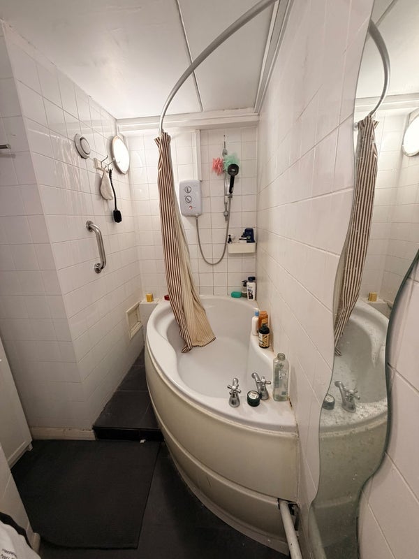 Room Charlotte Despard Avenue in Greater London
