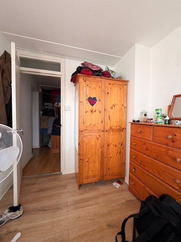 Room Charlotte Despard Avenue in Greater London