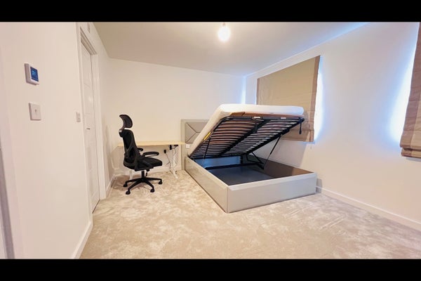 Flat Bayliss Gardens in Patchway