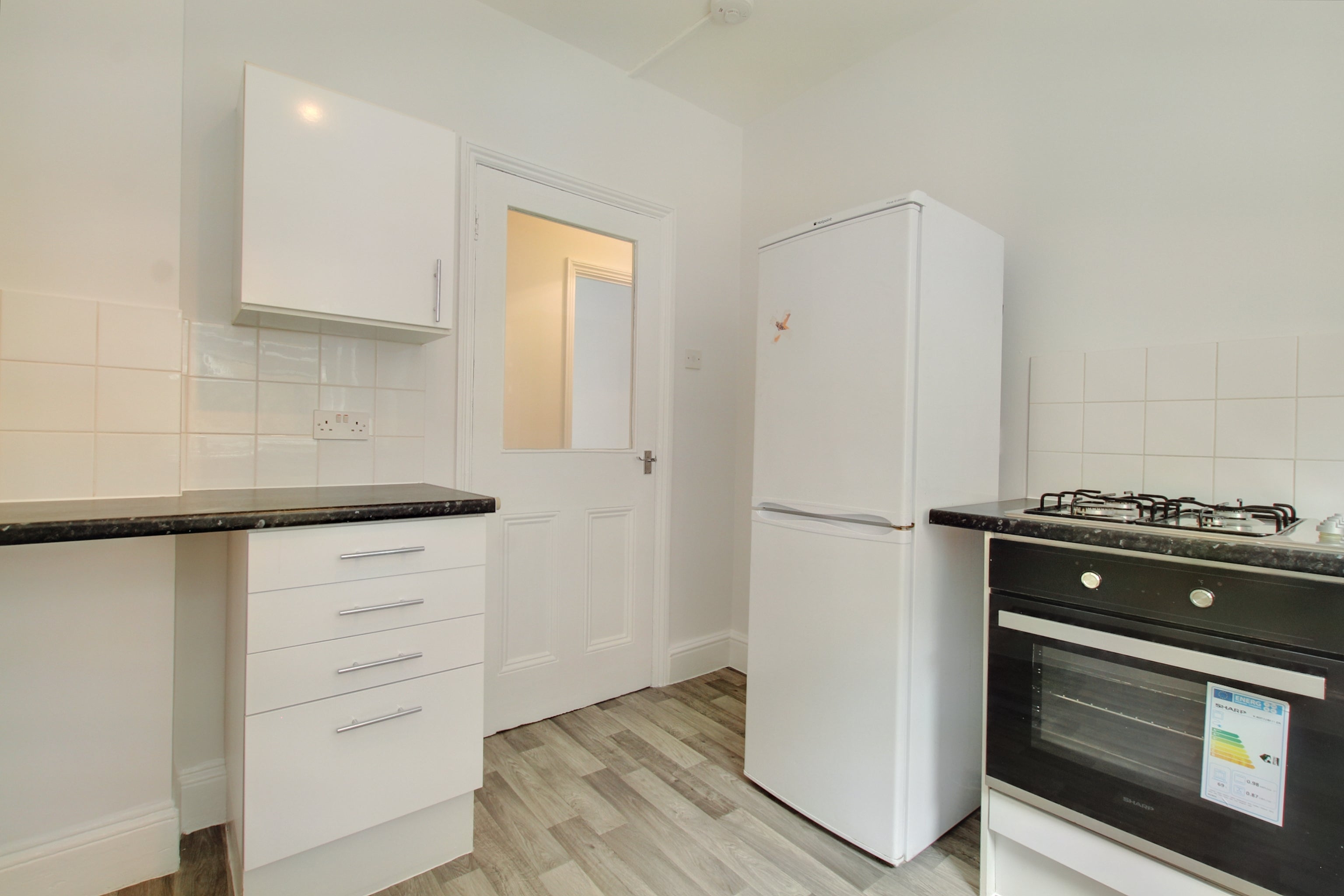 Room Graham Road in Greater London