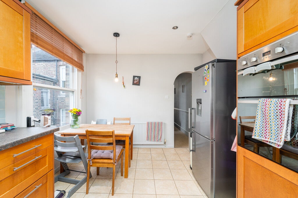Flat Linzee Road in Greater London
