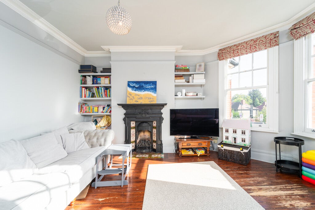 Flat Linzee Road in Greater London