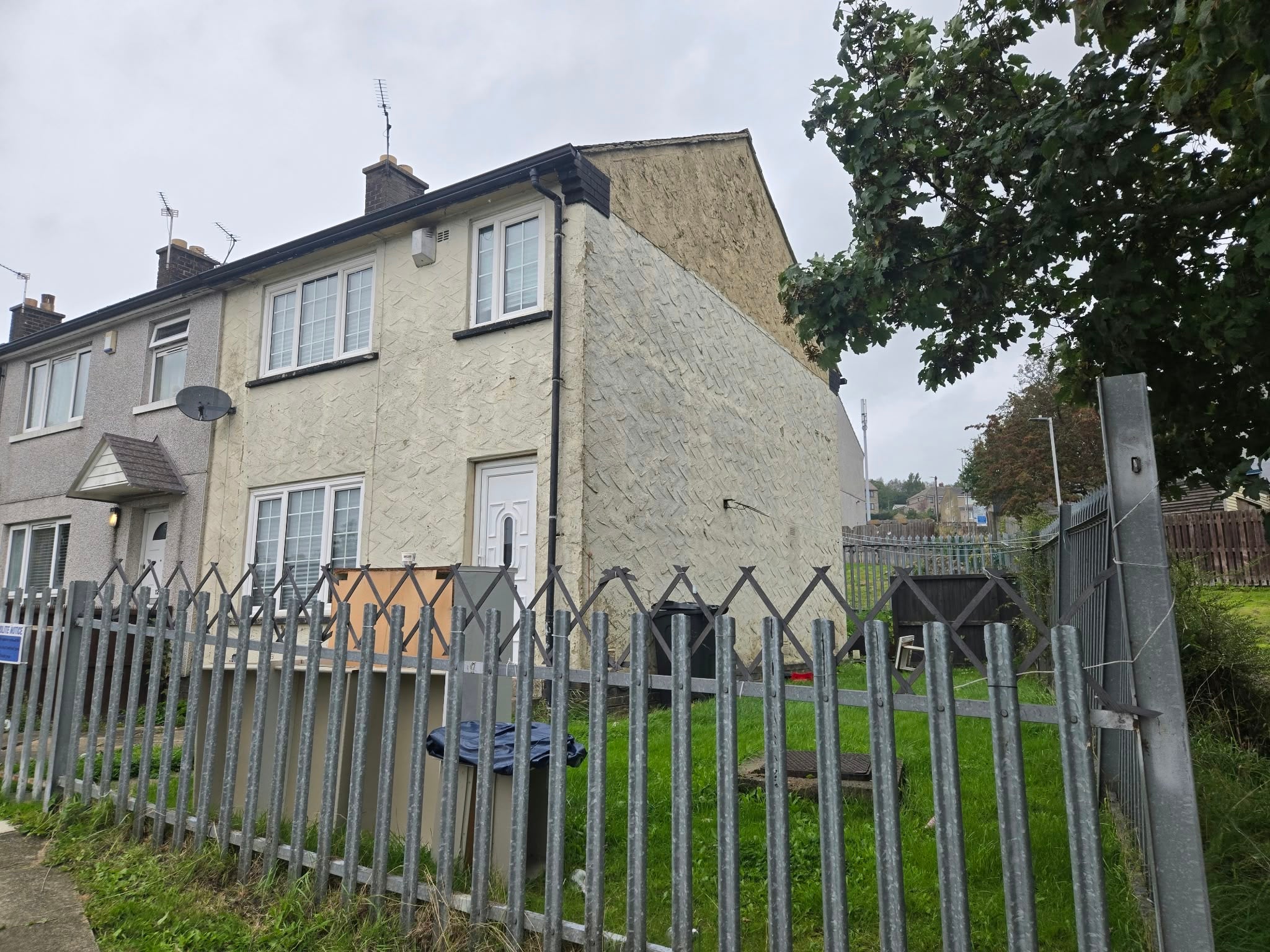 House West Bank Rise in Bradford
