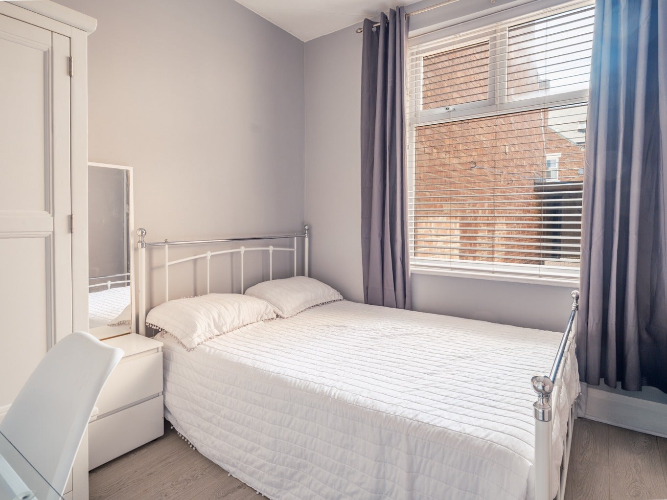 Flat Percy Street in Newcastle upon Tyne